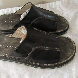 Men's Size 9M slip on Leather Sandal's NEVADA